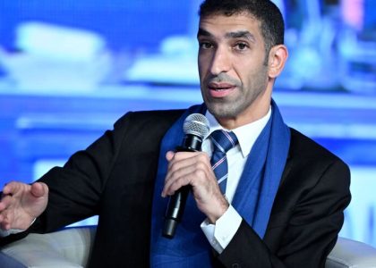 Emirati and Lebanese business leaders meet during an economic forum in Beirut.