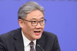 China rechaza acusaciones de robo de IA de EE.UU. antes de la reunión de líderes